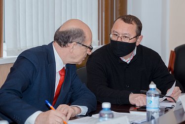 Депутаты поддержали индексацию выплат приемным родителям